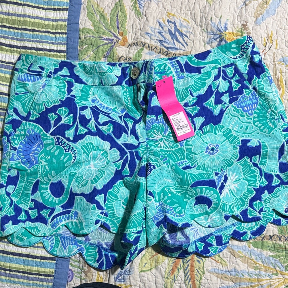 Women's Floral Scallop Hem Shorts - Blue/Turquoise